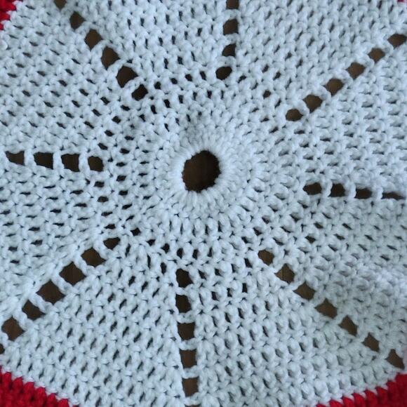 Vintage Crocheted Christmas Star Table Topper Handmade Doily Centerpiece 34" - Picture 5 of 5